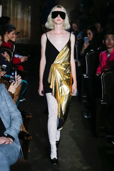 Look 8